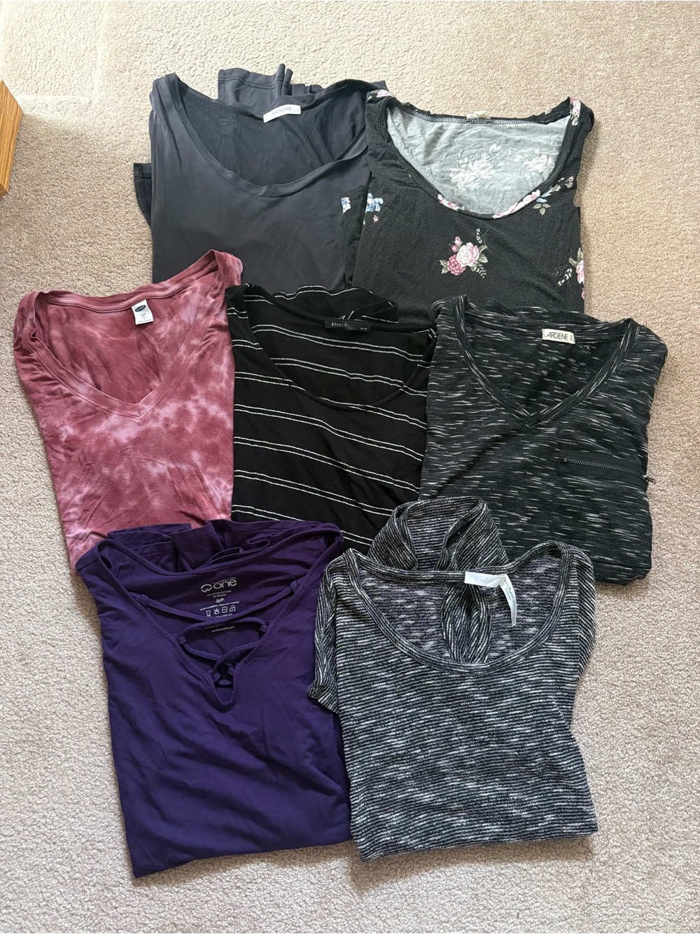 Tshirts - Picture 1 of 1